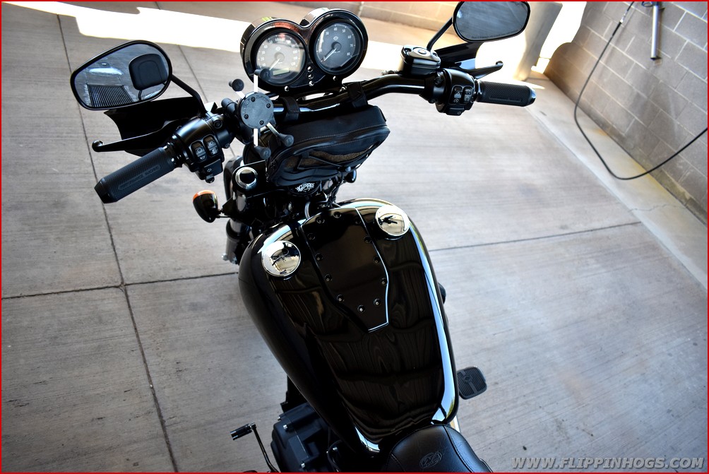 5.75” 90W LED Headlight For Harley Dyna Sportster – DOT Approved, Black Projector